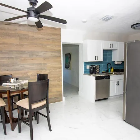 Shared Home - Close To The Beach Riviera Beach Exterior foto