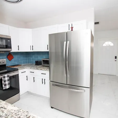 Shared Home - Close To The Beach Riviera Beach Exterior foto