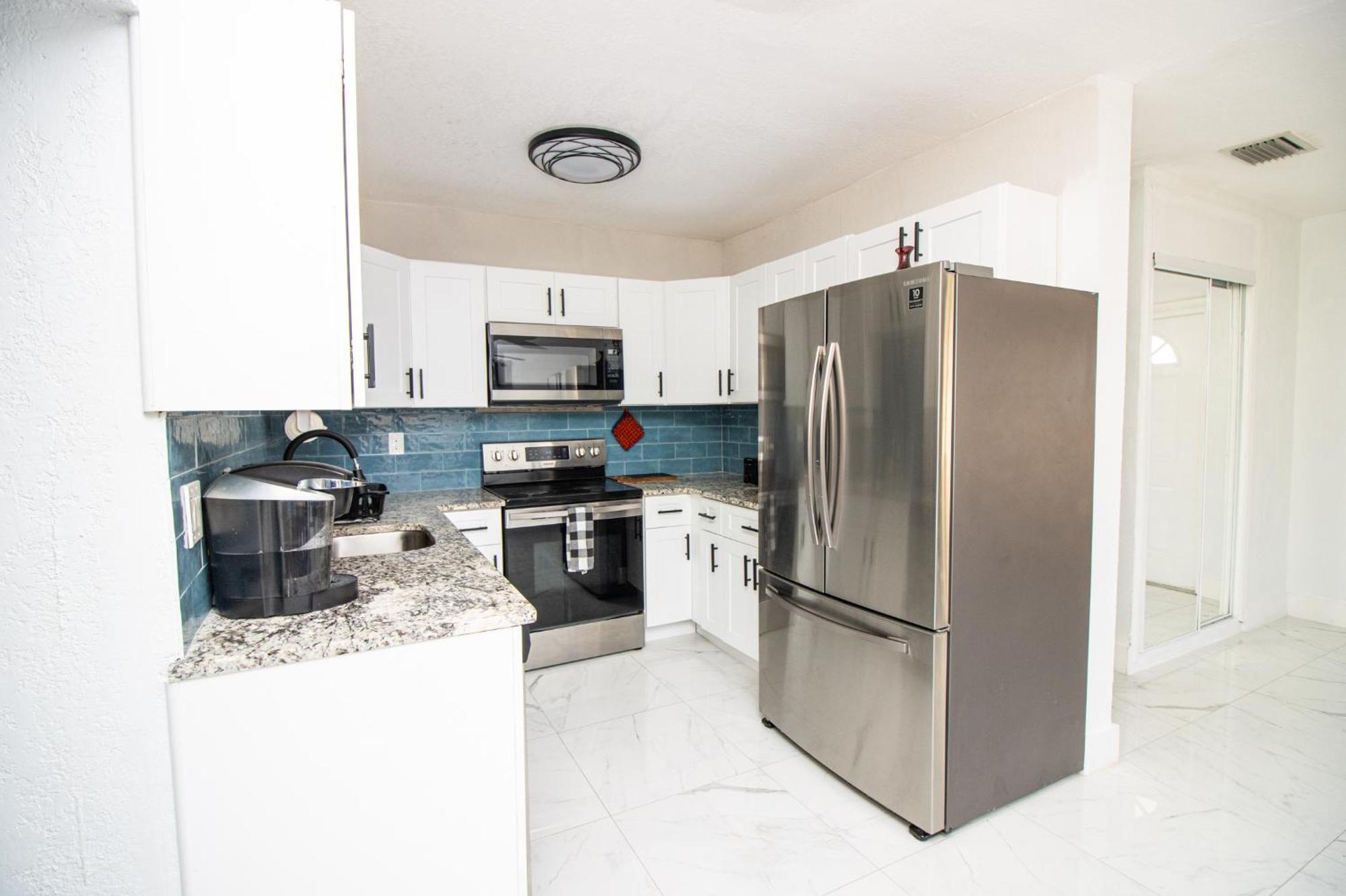 Shared - Close To The * Riviera Beach